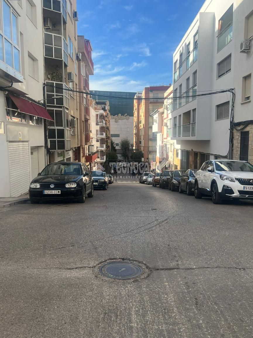 Vista exterior de Pis en venda en  Jaén Capital amb Balcó