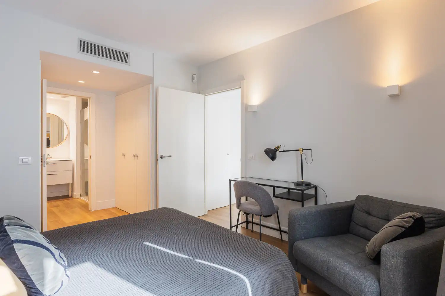 Habitación de Piso de alquiler en Valencia con Aire acondicionado, Calefacción y Jardín privado