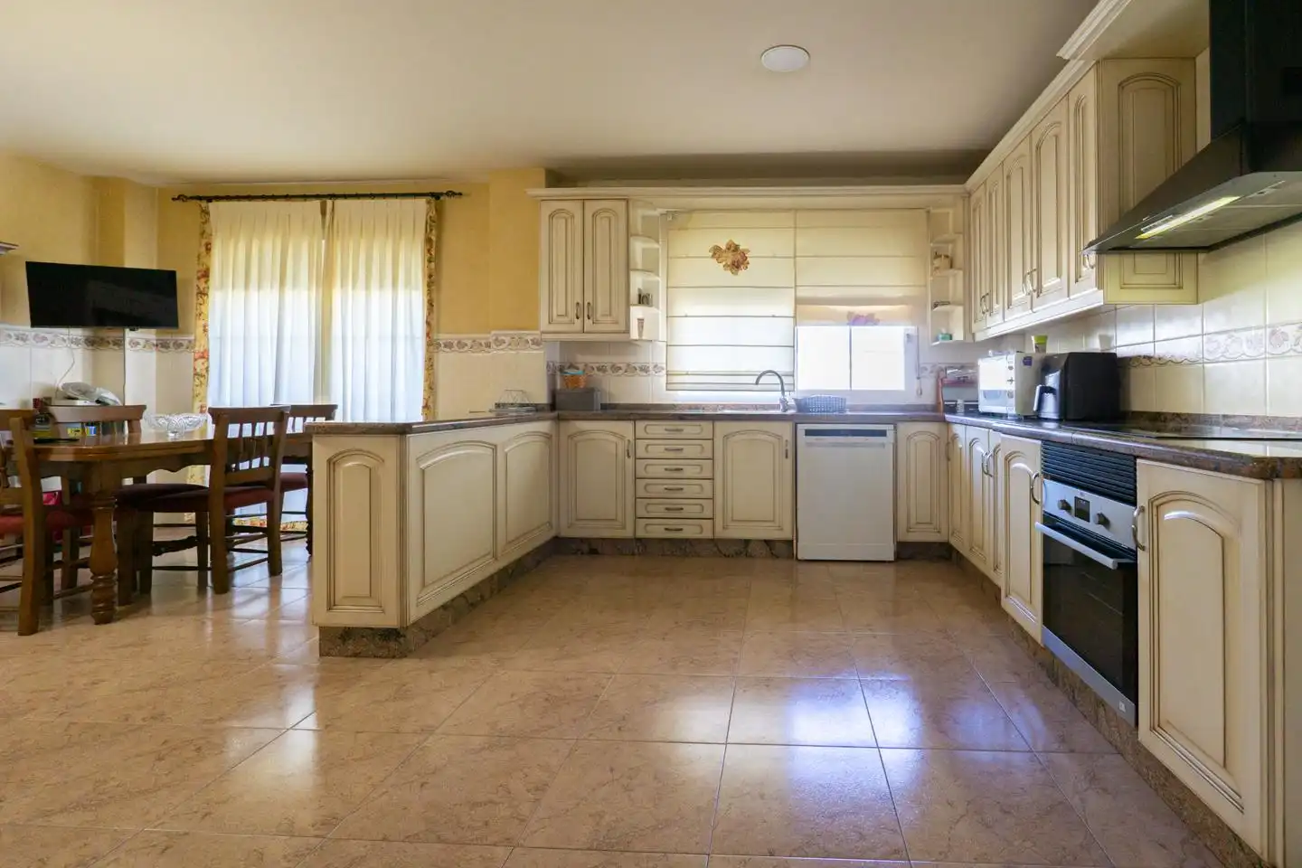 Cocina de Casa o chalet en venta en Cox con Aire acondicionado, Jardín privado y Parquet