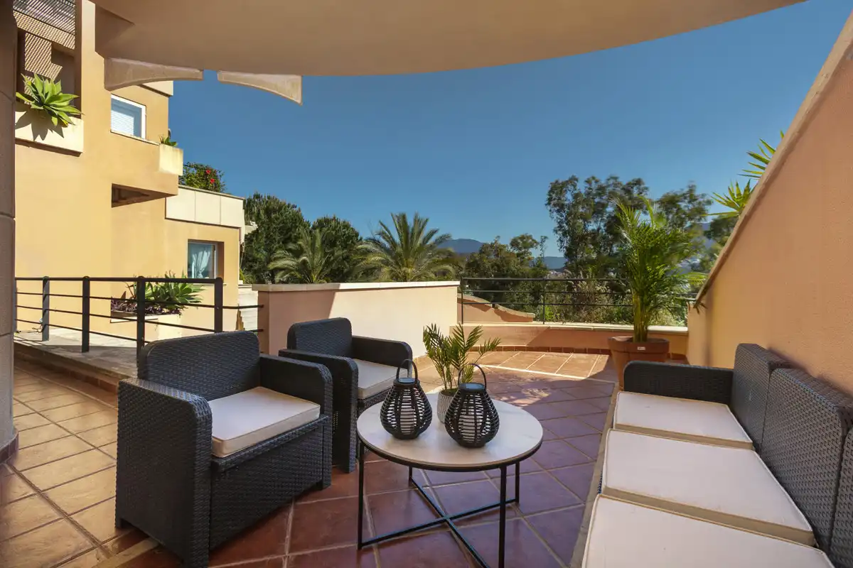 Apartament amb terrassa en venda a Nueva Andalucía, imagen 2