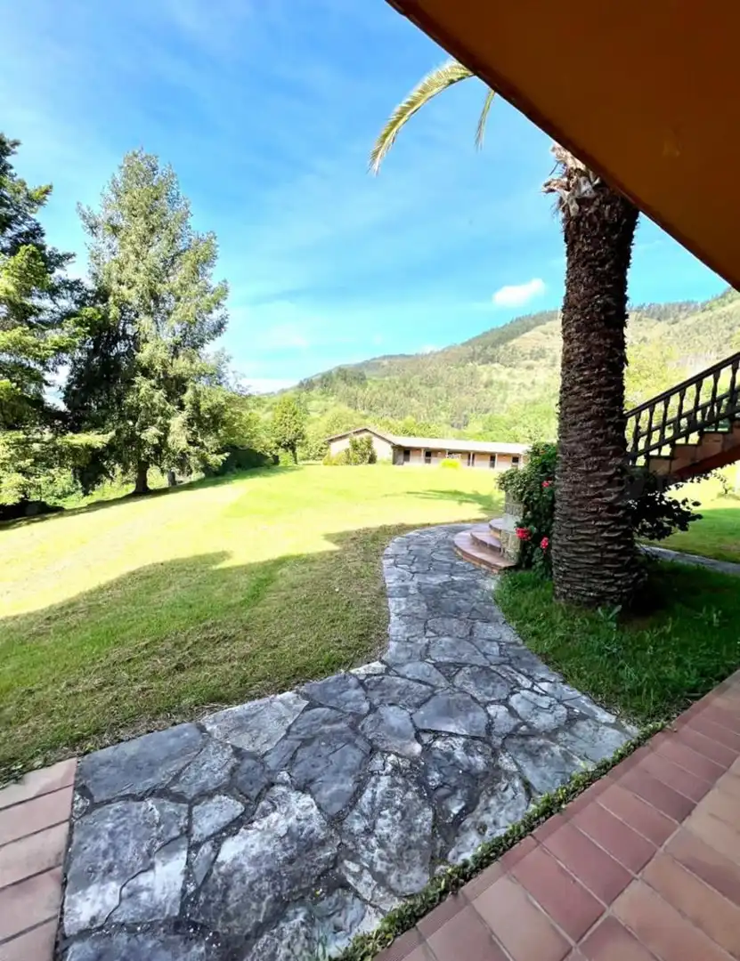 Jardín de Casa o chalet en venta en Piloña con Calefacción y Jardín privado