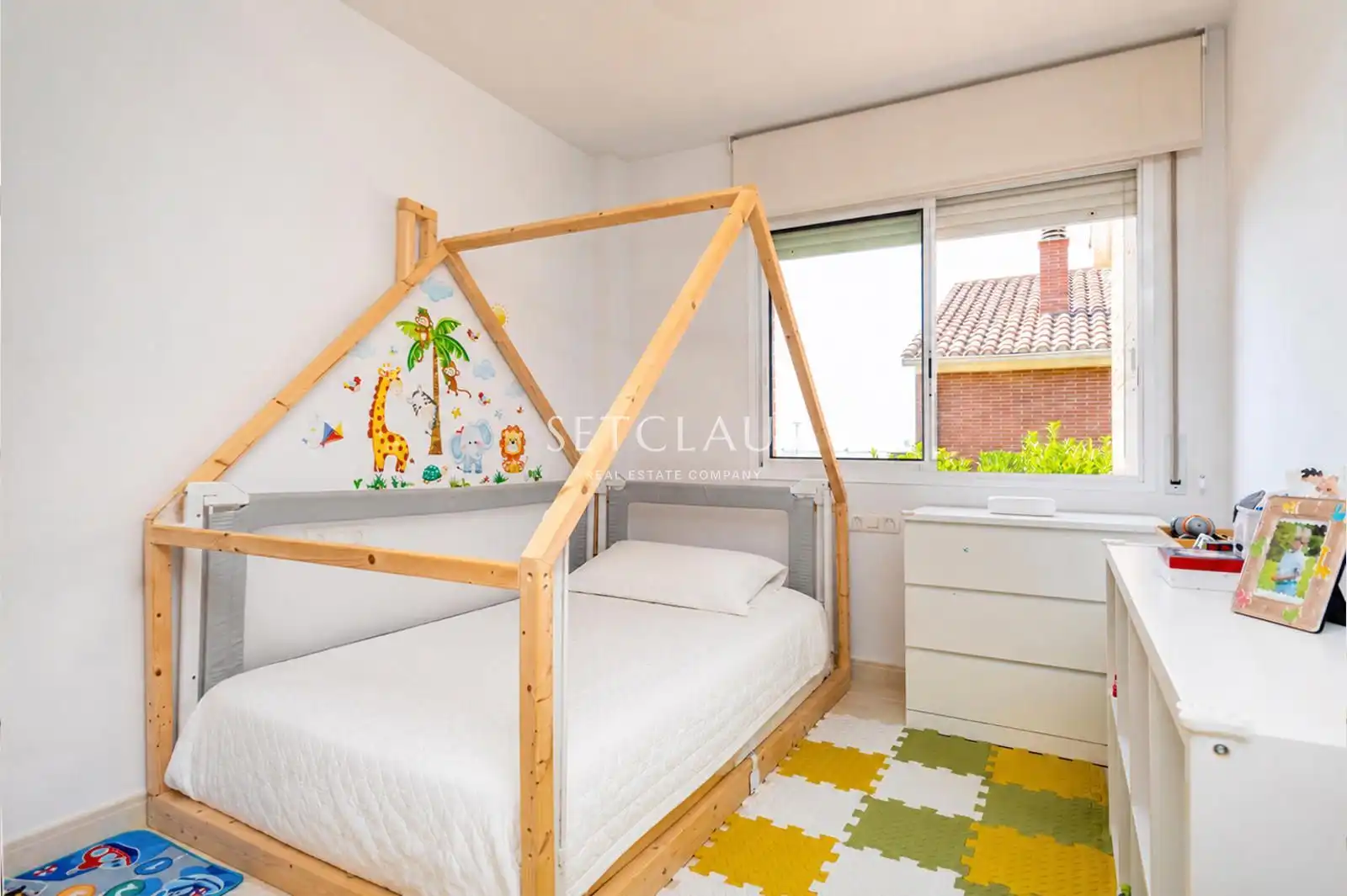 Dormitori de Casa adosada en venda en Premià de Dalt amb Aire condicionat, Calefacció i Jardí privat
