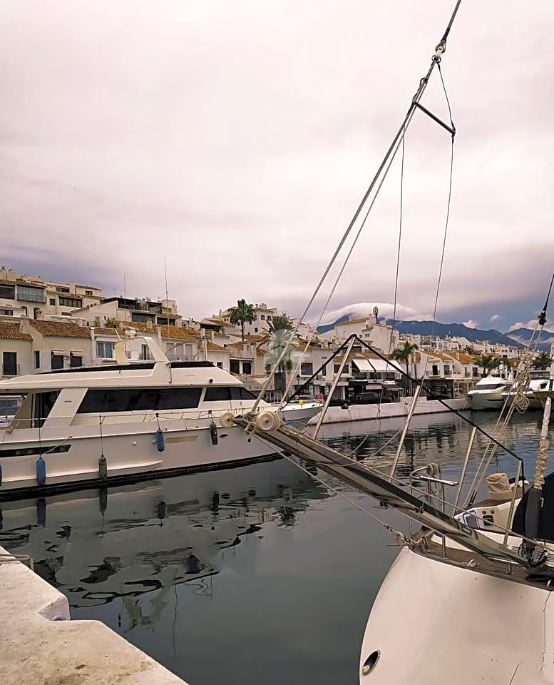 Vista exterior de Estudi per a compartir en Marbella