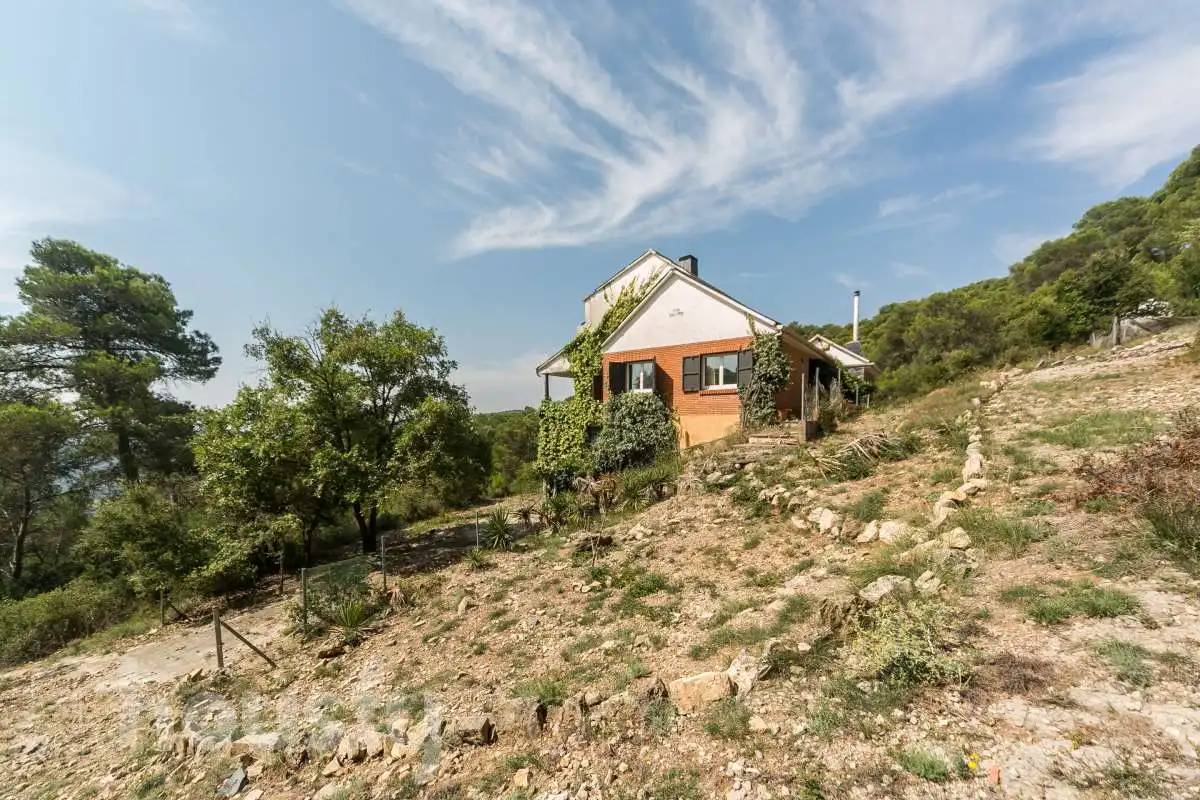 Vista exterior de Casa o xalet en venda en La Llacuna amb Calefacció, Jardí privat i Parquet