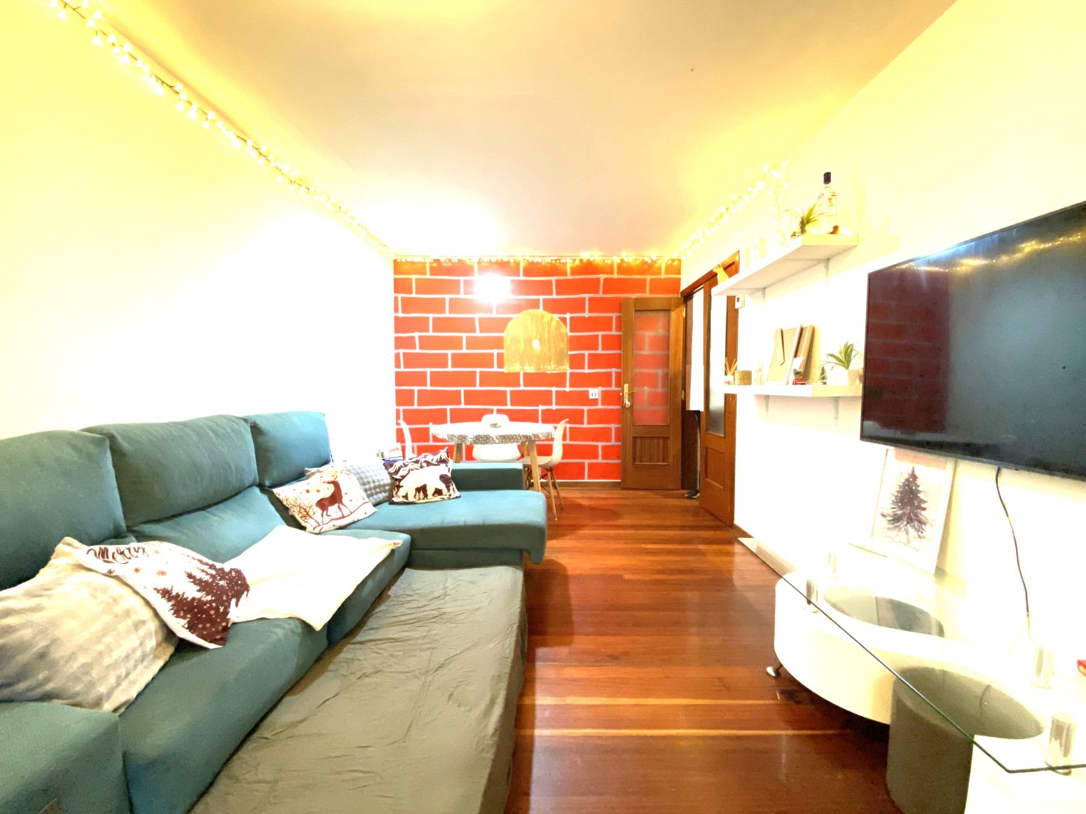 Living room of Flat for sale in Cartes  with Heating, Parquet flooring and Balcony