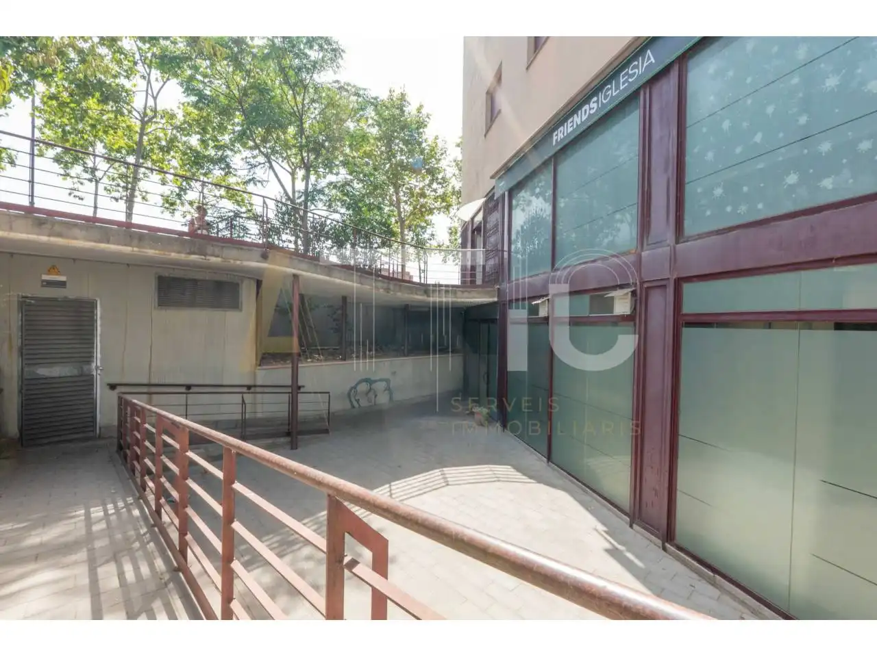 Exterior view of Commercial properties for sale in Sabadell  with Air Conditioner