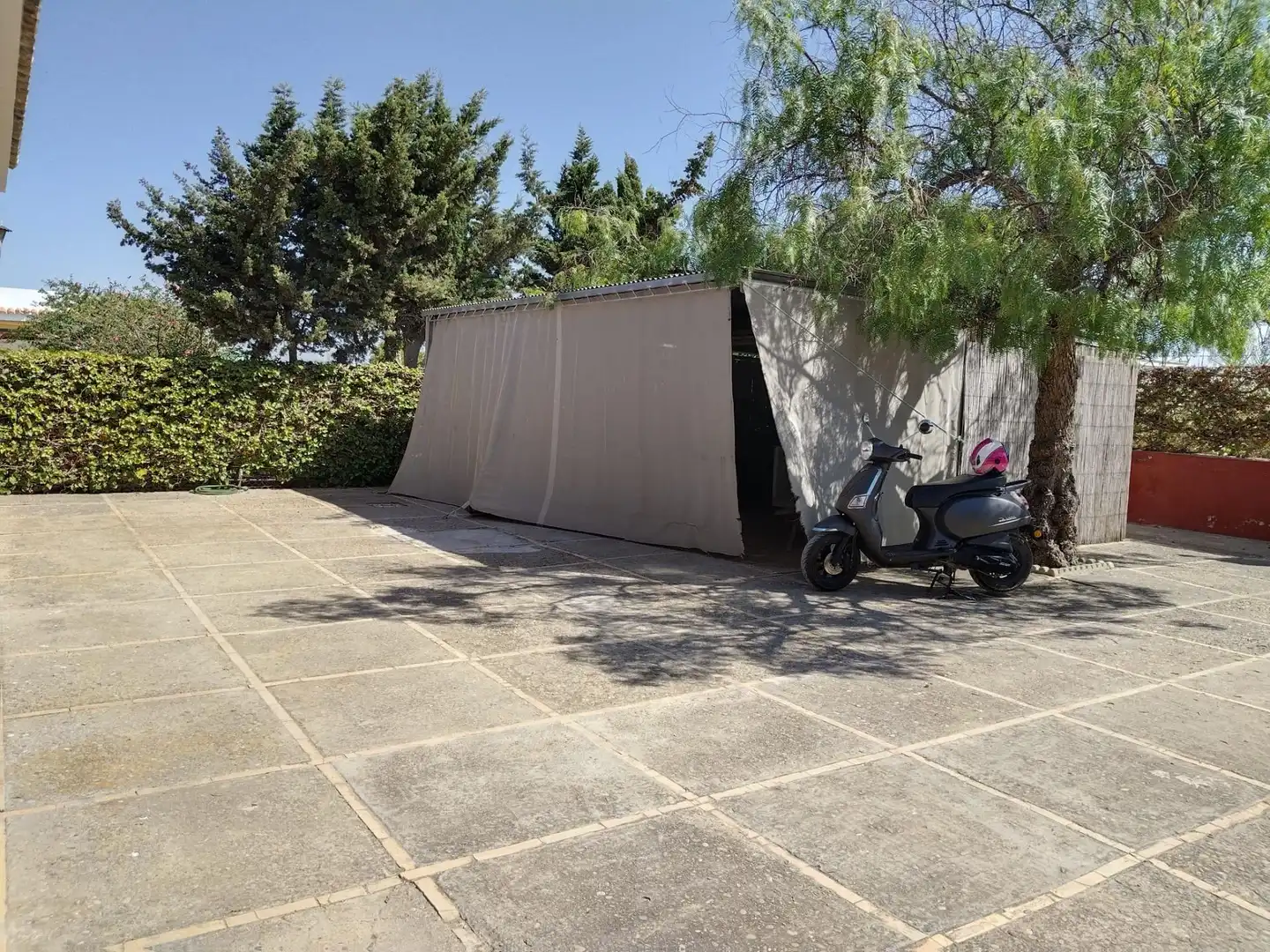 Aparcament de Finca rústica en venda en Chipiona amb Aire condicionat, Jardí privat i Terrassa