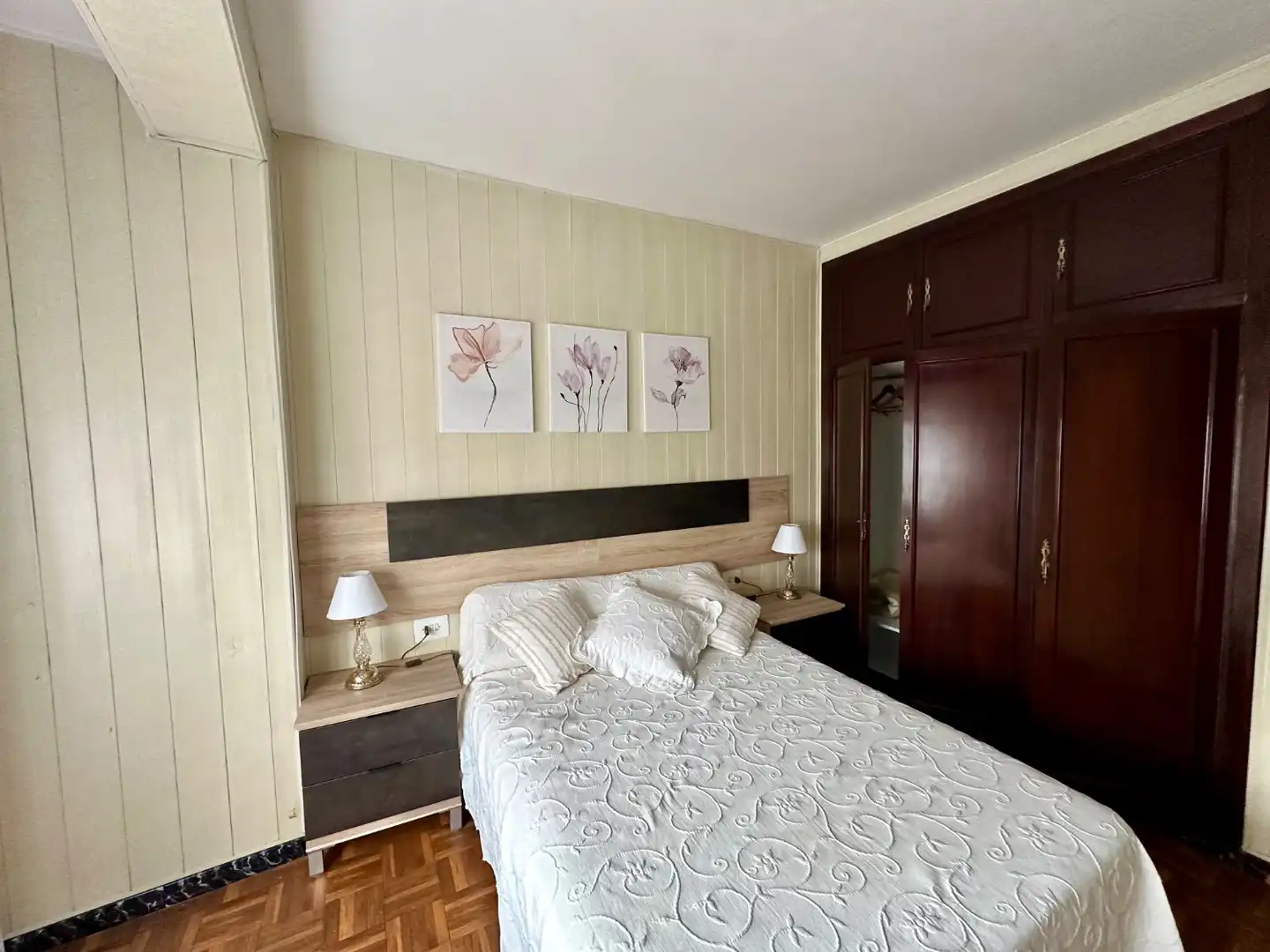 Habitación de Piso en venta en Ares con Amueblado y Internet