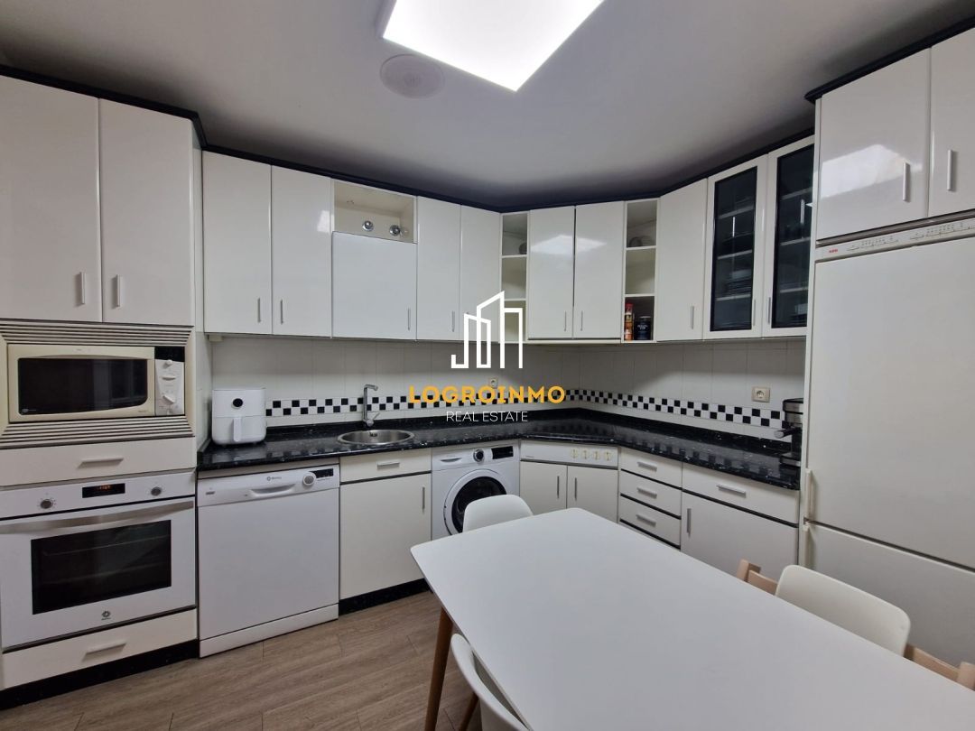 Cuina de Pis en venda en  Logroño amb Calefacció, Terrassa i Traster