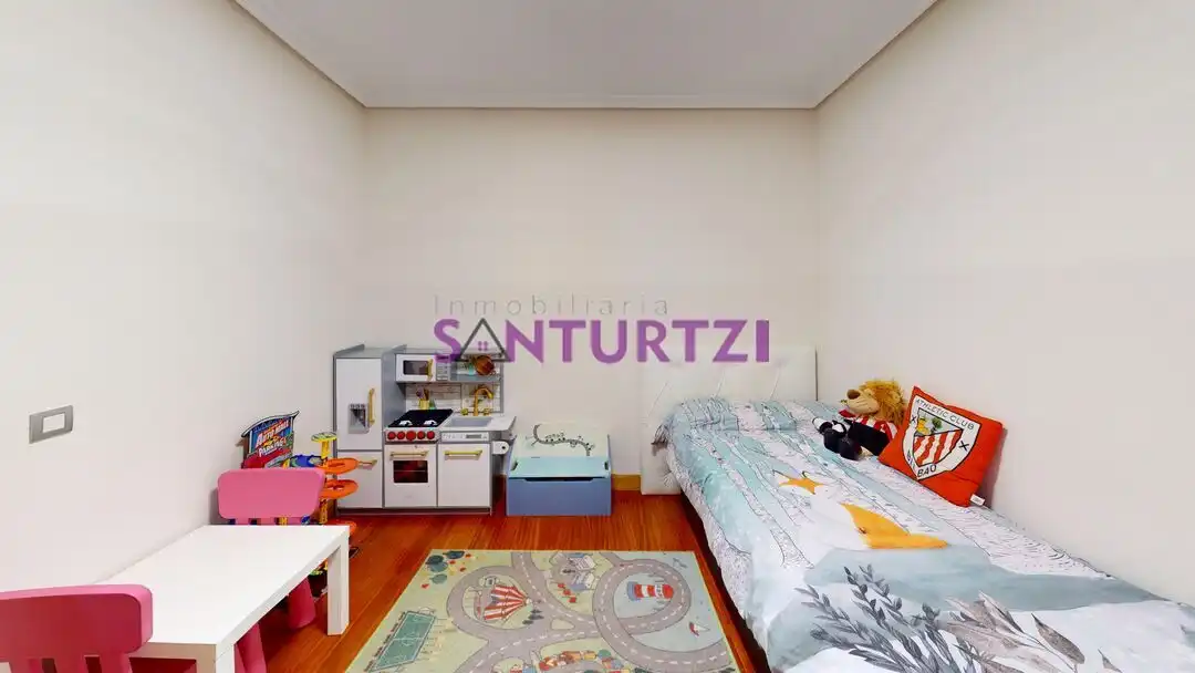 Habitación de Piso en venta en Santurtzi  con Calefacción, Terraza y Trastero