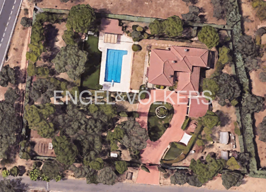 Exterior view of House or chalet for sale in Villanueva de la Cañada  with Air Conditioner, Heating and Private garden