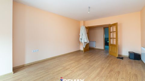 Foto 3 de Piso en venta en Avenida León, Benavente, Zamora