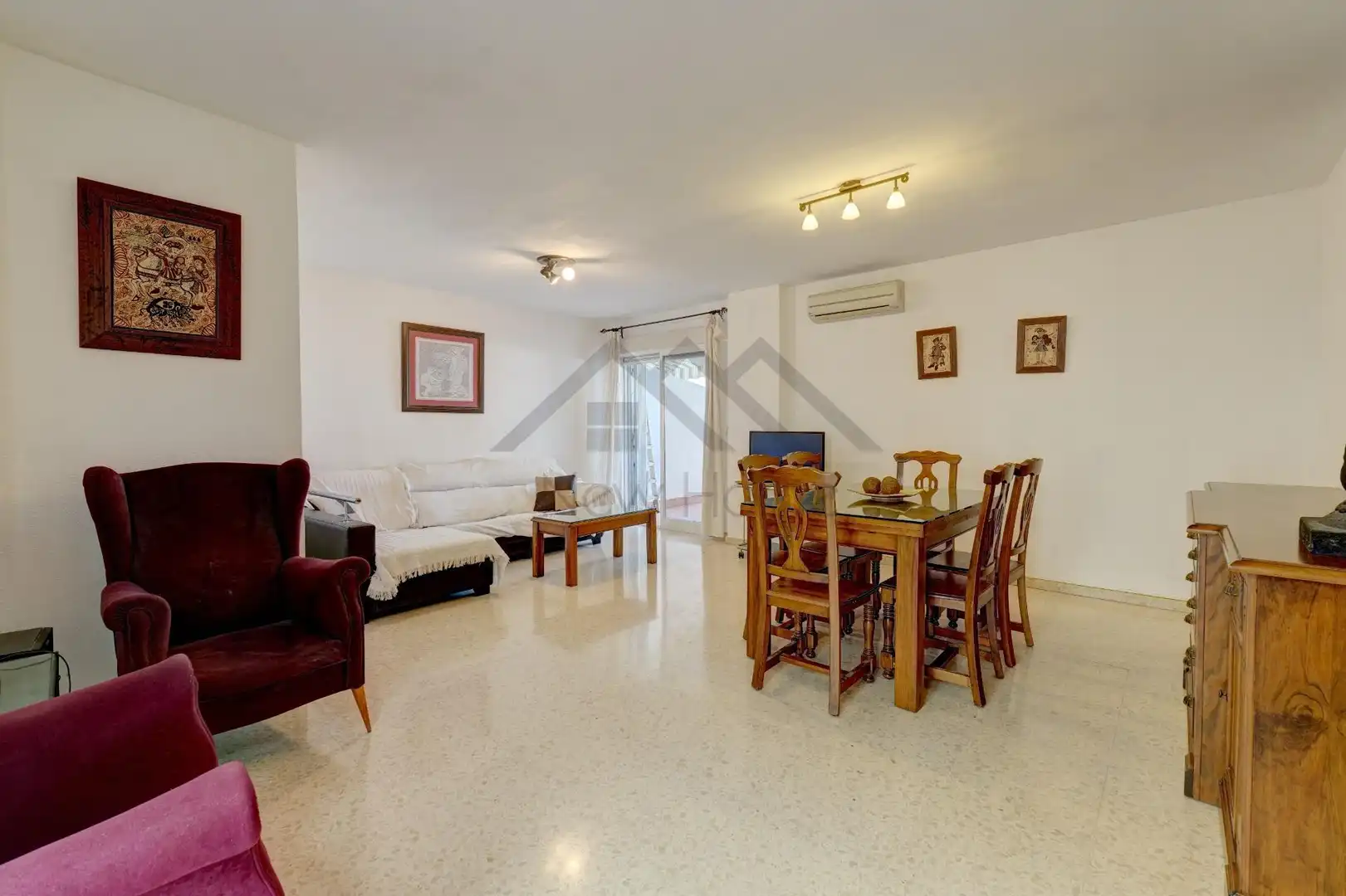 Sala de estar de Piso en venta en La Pobla de Vallbona con Aire acondicionado y Terraza