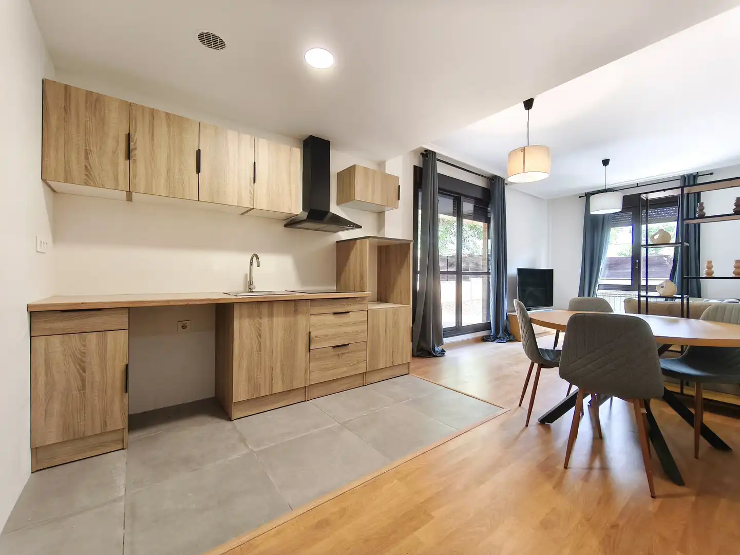 Cocina de Piso en venta en Lardero con Calefacción, Jardín privado y Parquet