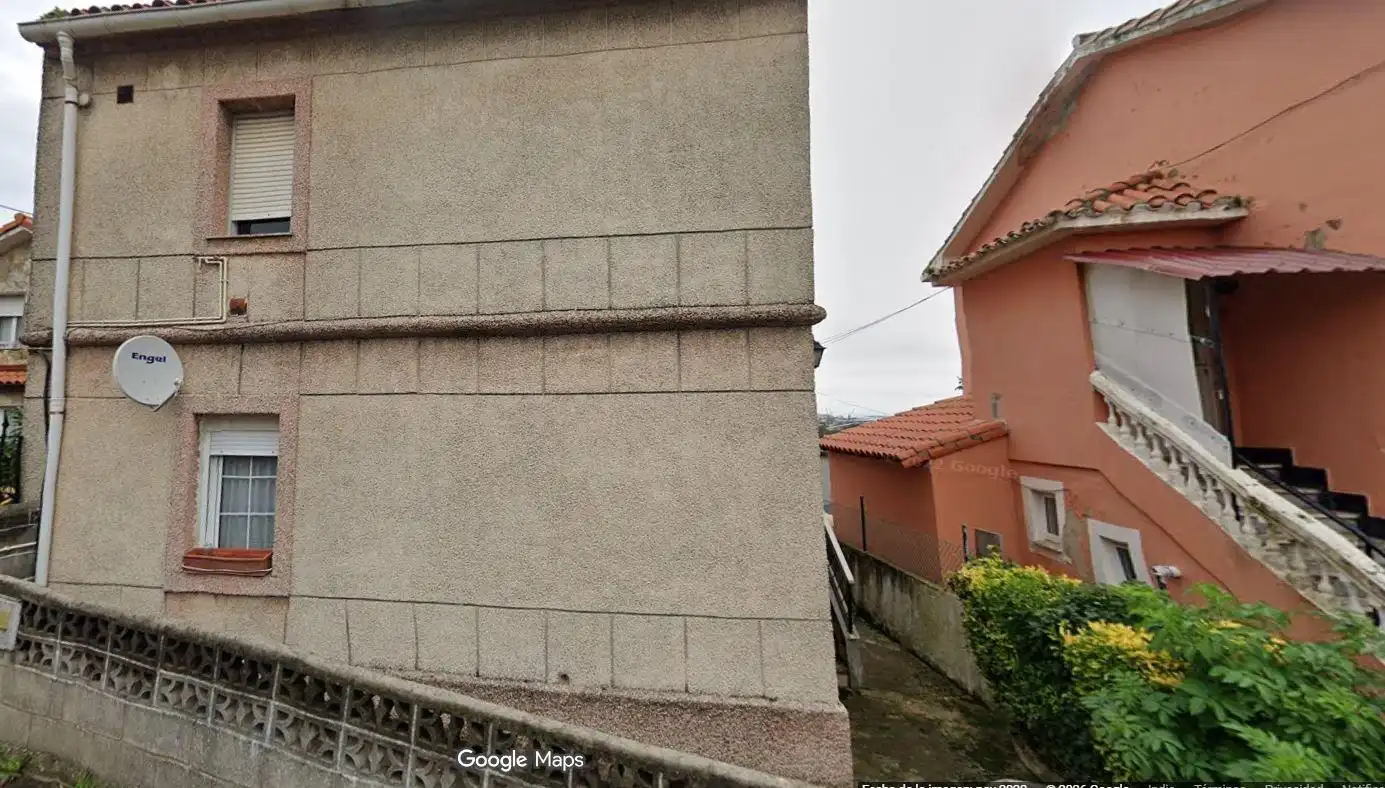 Flat for sale in Calle Luis Gomez Cagigas 9