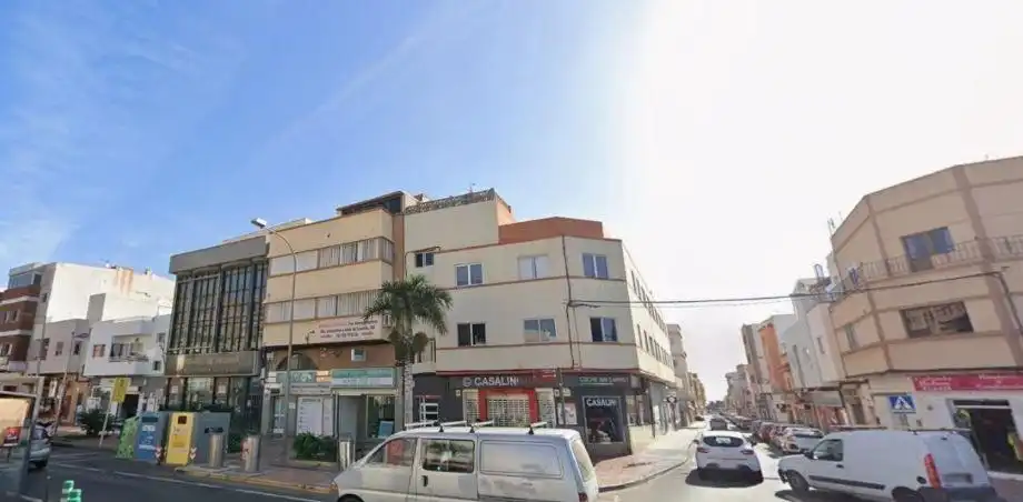 Vista exterior de Piso en venta en Santa Lucía de Tirajana