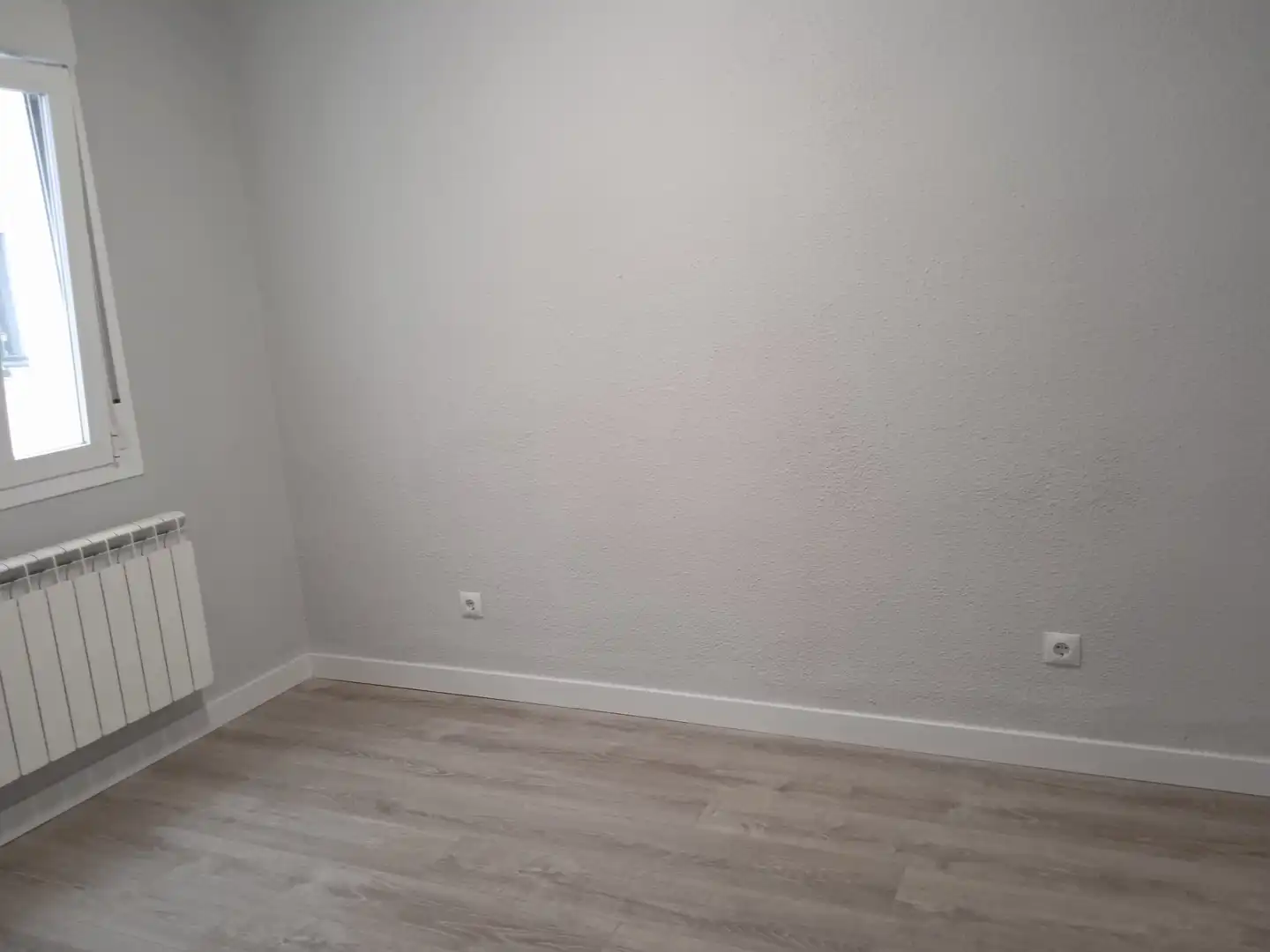 Schlafzimmer von Wohnung zur Miete in Madrid mit Klimaanlage, Heizung und Parkett