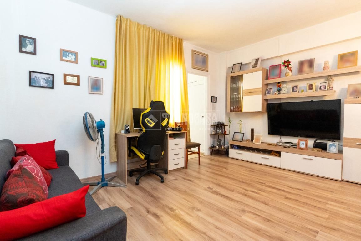 Sala d'estar de Pis en venda en  Santa Cruz de Tenerife Capital amb Balcó