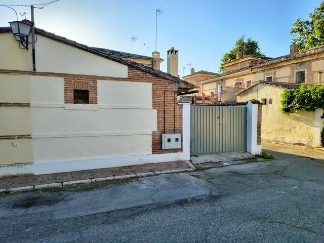 Casa-chalet en Alquiler en Calle Fresnos, 14 en La Montaña - El Cortijo