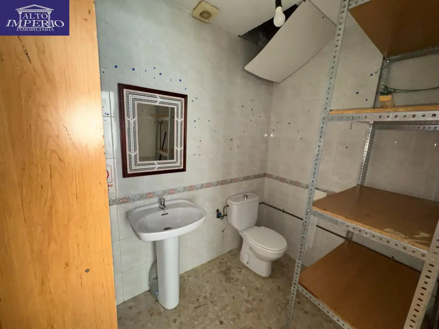 Baño de Local de alquiler en Churriana de la Vega