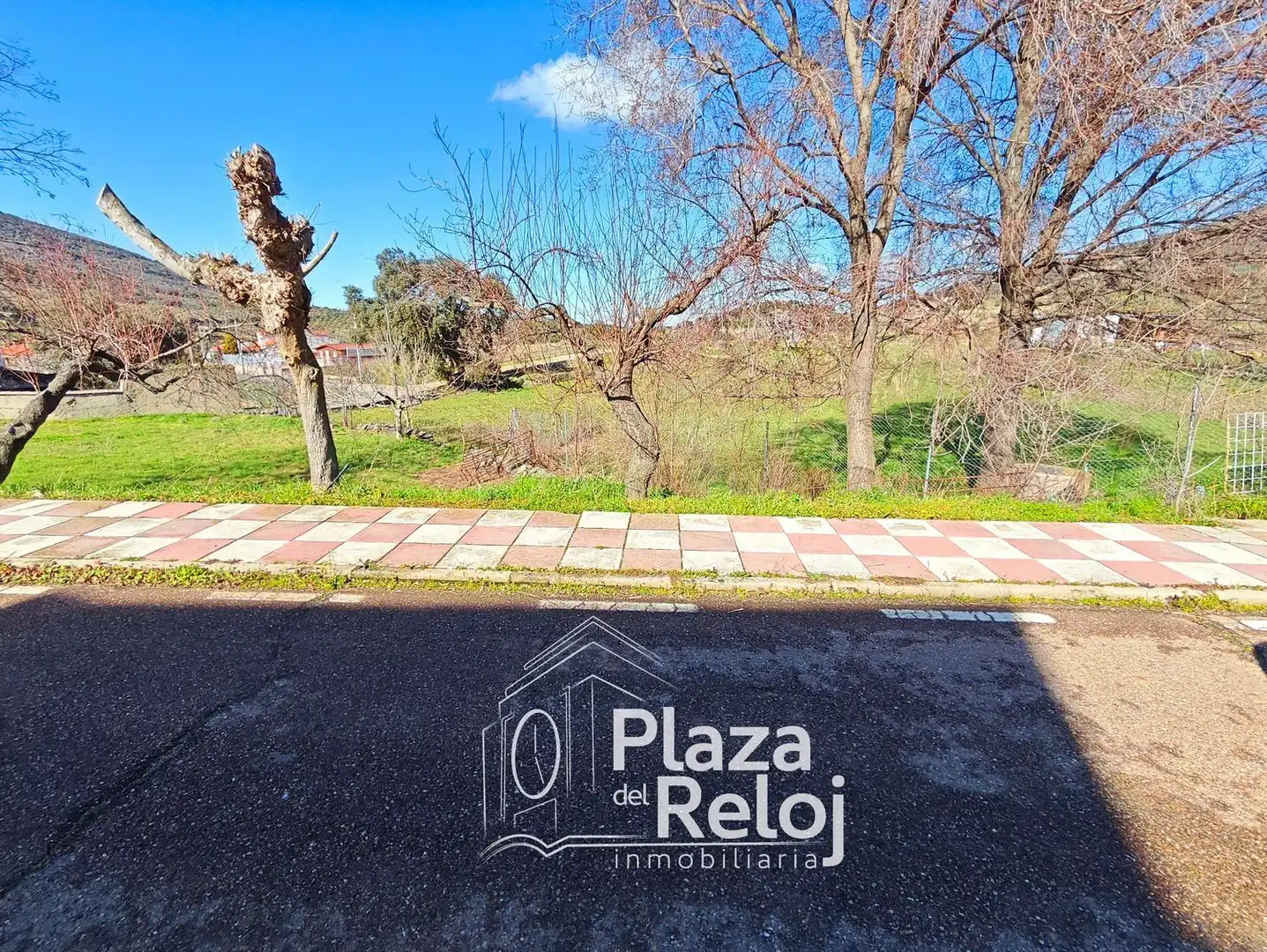 Terreno en venta en Sevilleja de la Jara