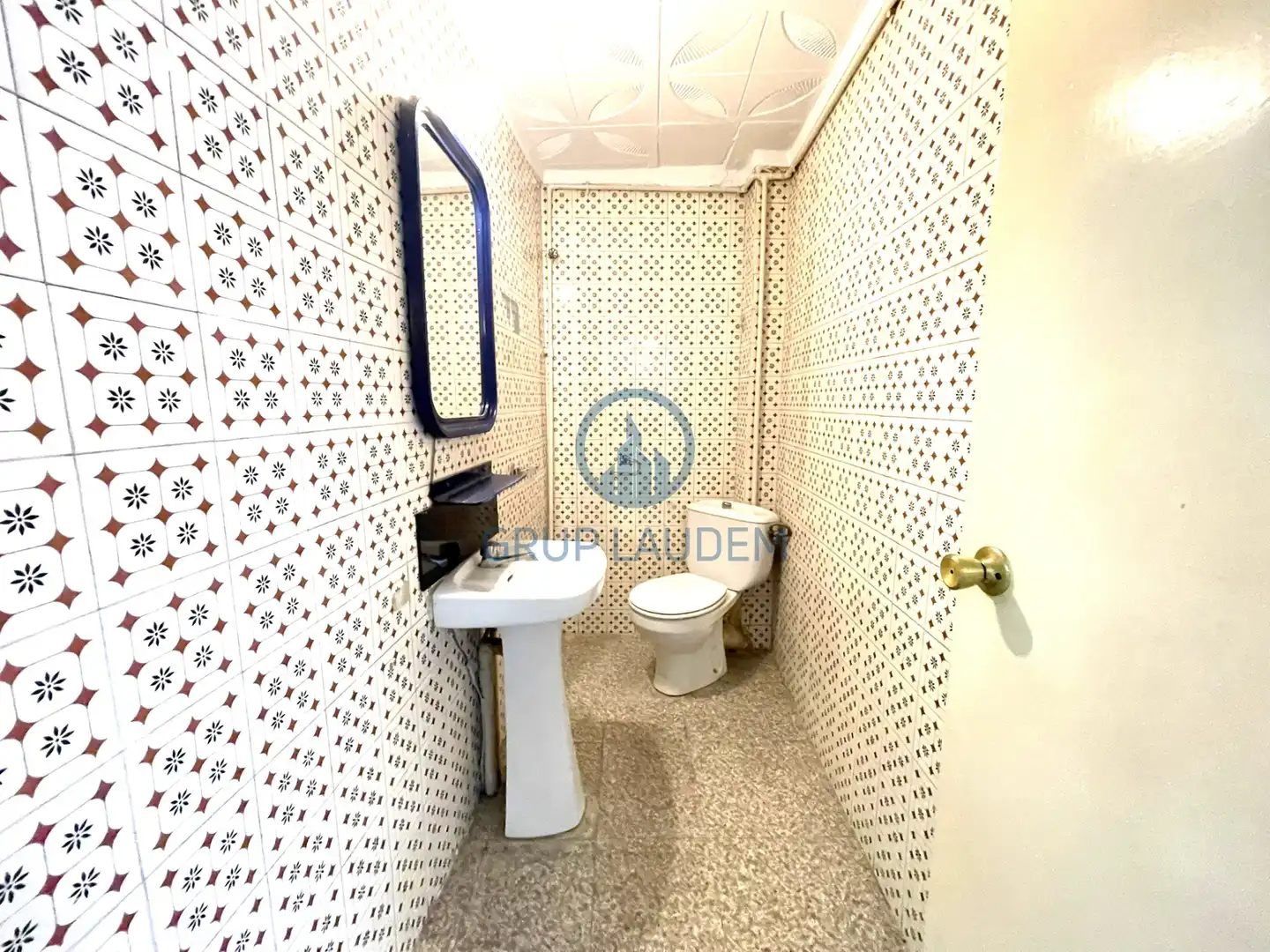 Bathroom of Commercial properties for sale in Mataró