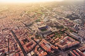 Vista exterior de Edifici en venda en  Barcelona Capital amb Alarma