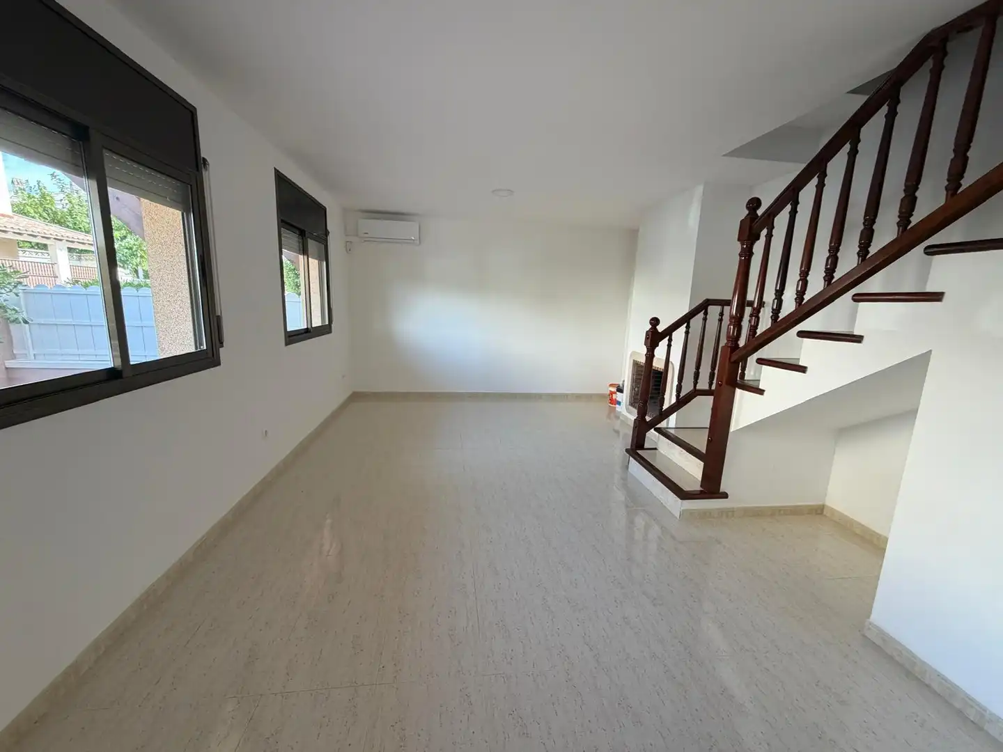Maison mitoyenne avec terrasse à louer à Carrer del Vallespir, imagen 14