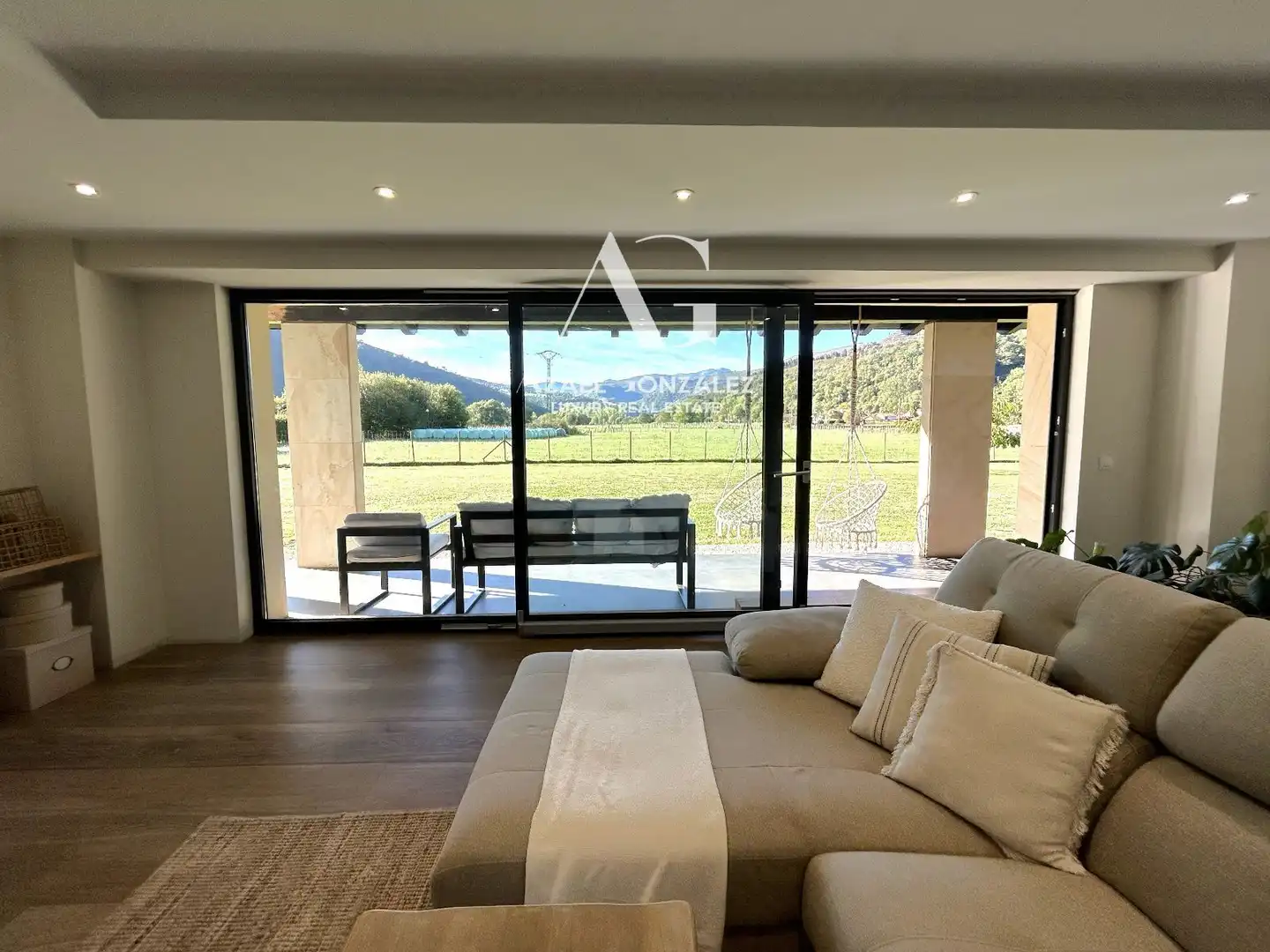 Living room of Houses for sale in Cabuérniga, Cantabria