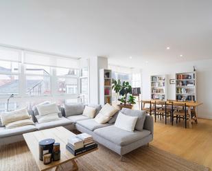 Sala d'estar de Apartament de lloguer en A Coruña Capital  amb Aire condicionat, Calefacció i Moblat