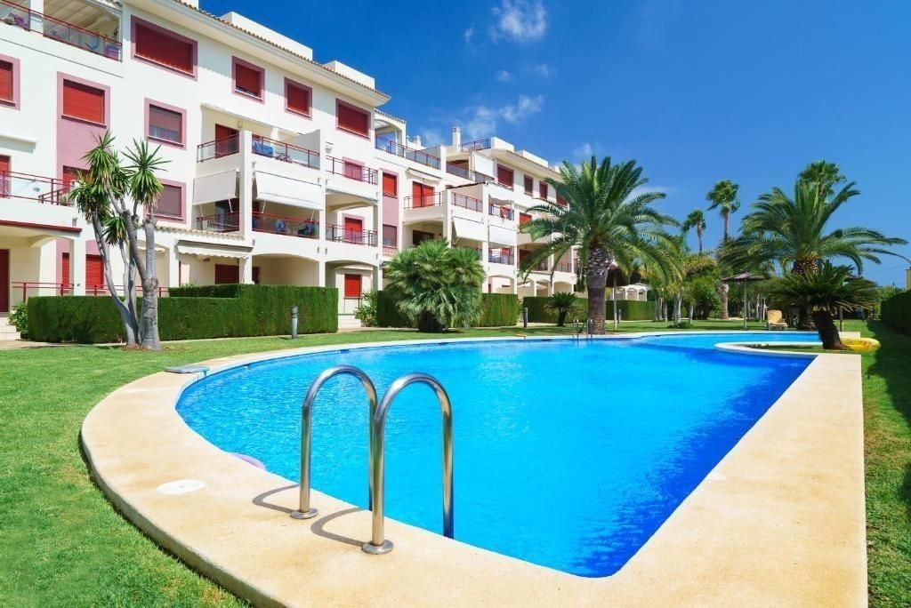 Swimming pool of Apartment to rent in Dénia  with Air Conditioner, Heating and Private garden