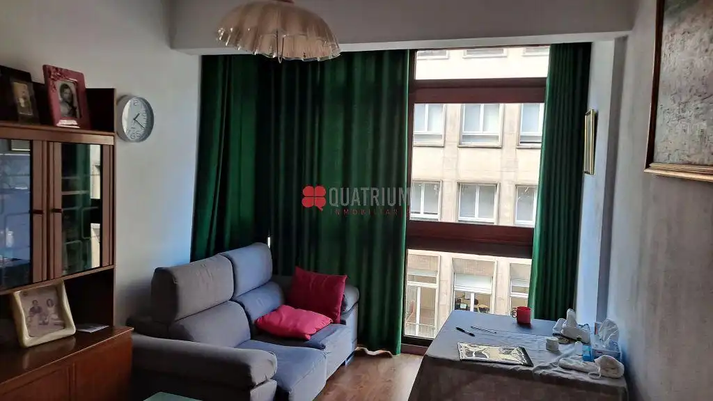 Living room of Flat for sale in Santiago de Compostela   with Balcony