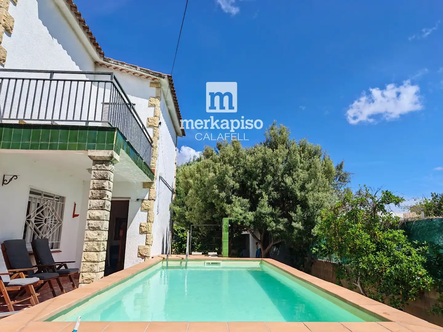 Vista exterior de Casa o xalet en venda en Bellvei amb Calefacció, Jardí privat i Terrassa