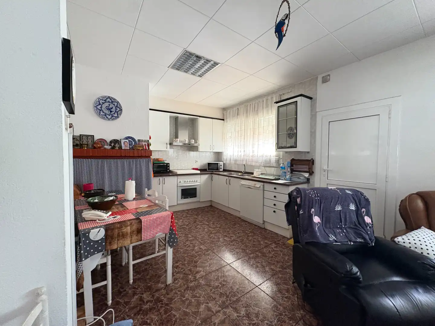 Küche von Einfamilien-Reihenhaus zum Verkauf in Roses mit Klimaanlage, Heizung und Terrasse
