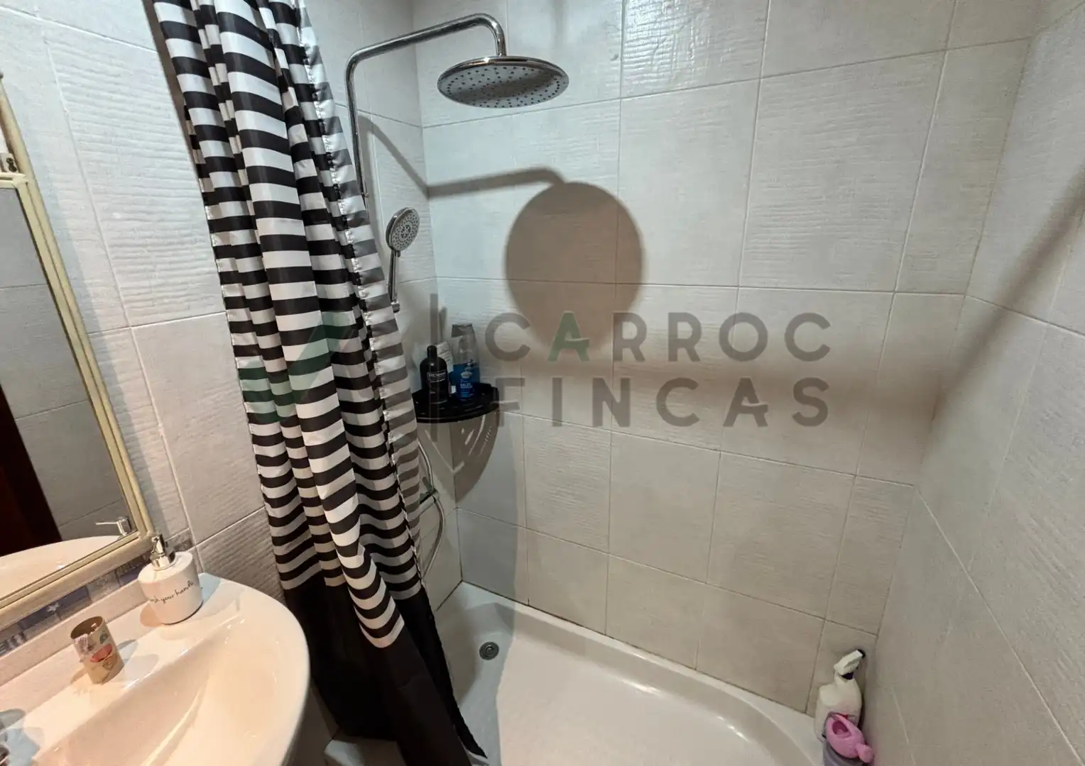 Baño de Piso en venta en Sant Joan de les Abadesses con Calefacción, Amueblado y Horno