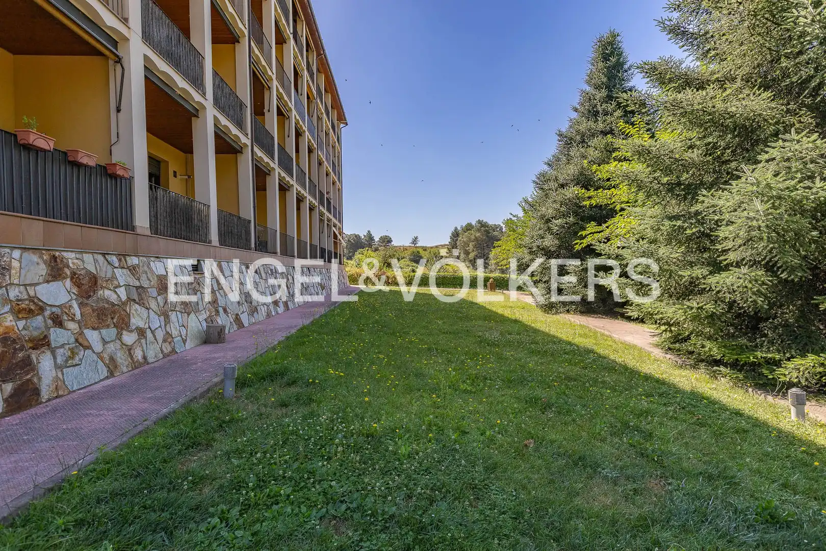 Exterior view of Duplexes for sale in Berga  with Heating, Storage room and Balcony