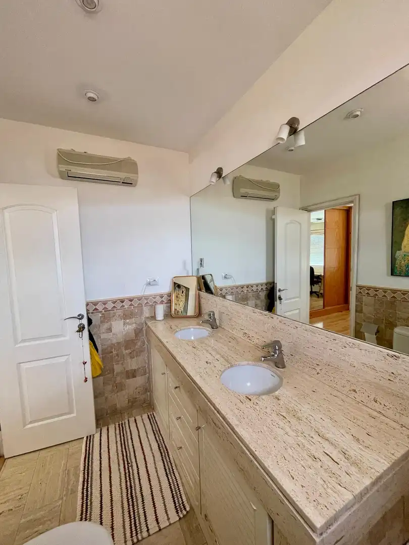 Bathroom of Houses for rent in Radazul