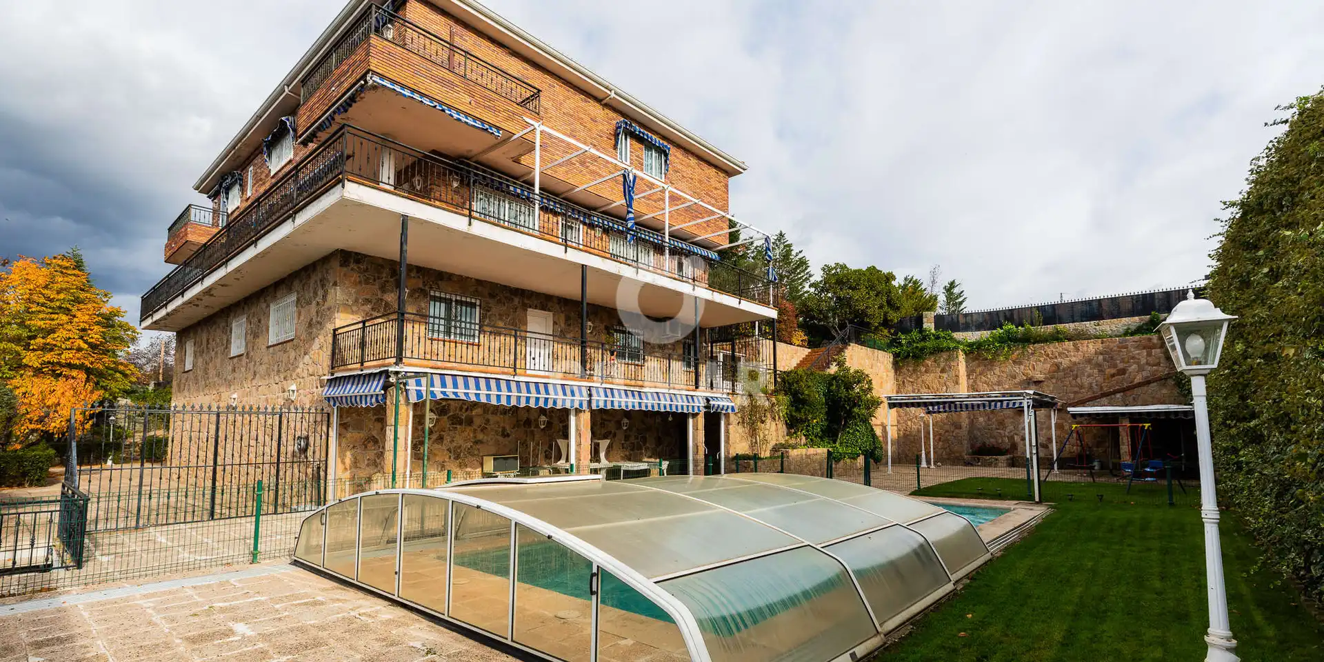 Exterior view of Houses for sale in Colmenarejo  with Heating, Private garden and Swimming Pool