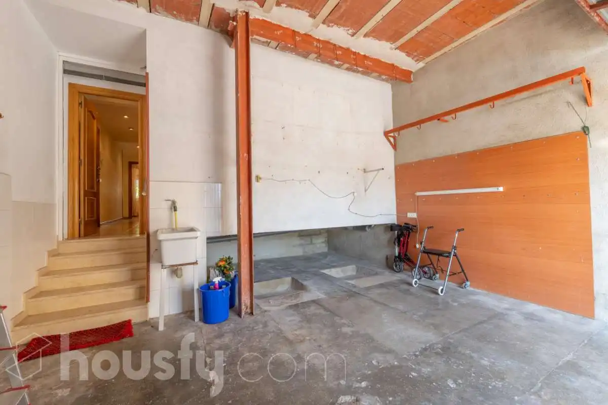 Planta baja en venta en Vilanova i la Geltrú con Aire acondicionado, Calefacción y Terraza