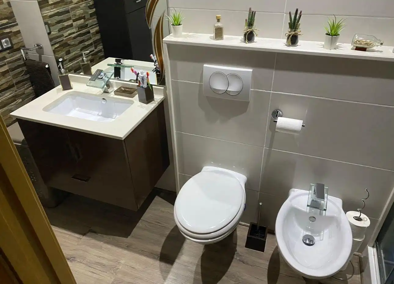 Baño de Piso en venta en Torrent con Aire acondicionado, Calefacción y Trastero