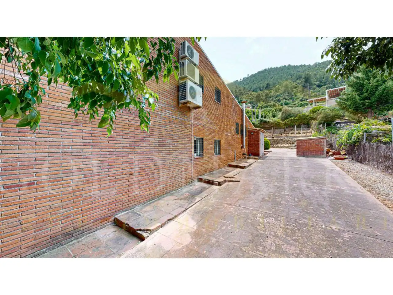 Jardí de Casa o xalet en venda en Corbera de Llobregat amb Aire condicionat, Calefacció i Jardí privat