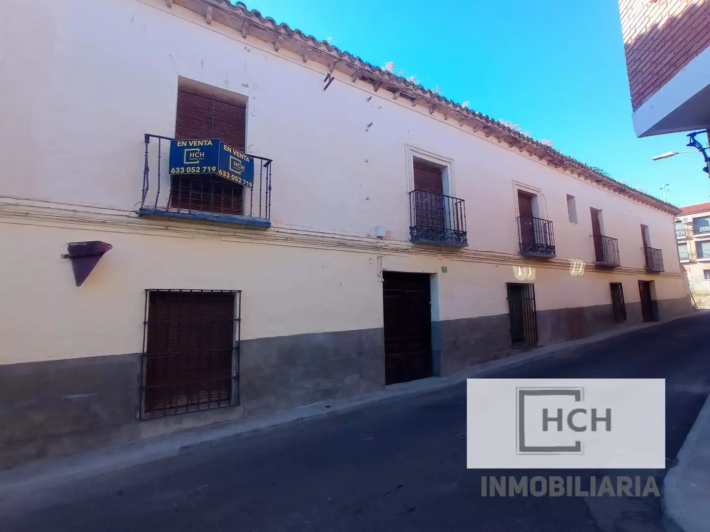 Vista exterior de Finca rústica en venda en La Puebla de Montalbán amb Traster, Moblat i Balcó