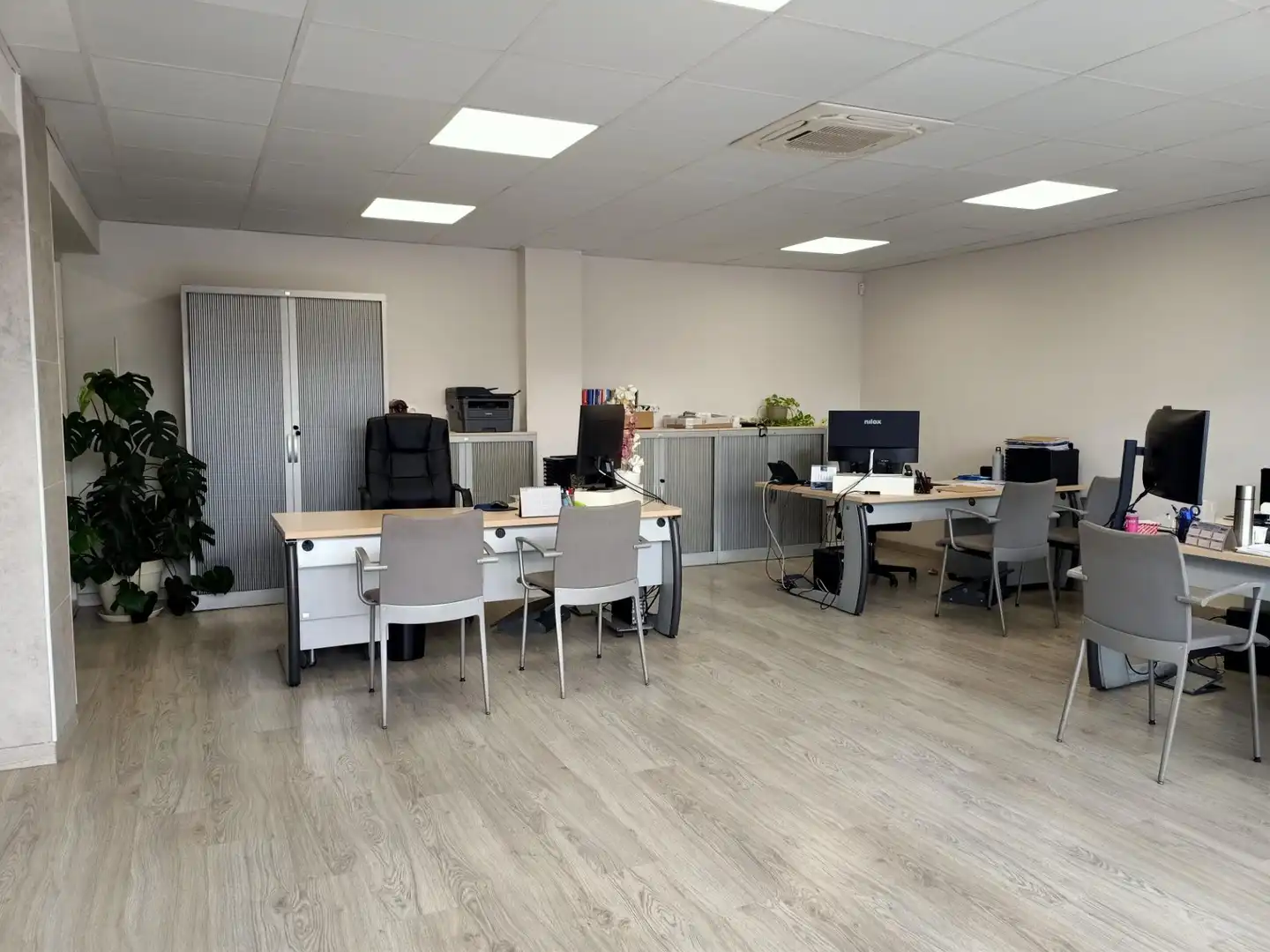 Local commercial à louer à Col.legis Nous, imagen 11