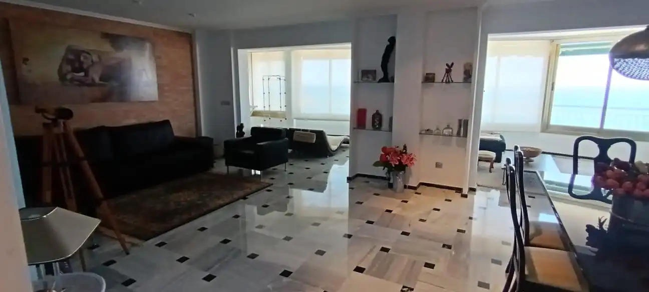 Piso con piscina en venta en Playa de Levante