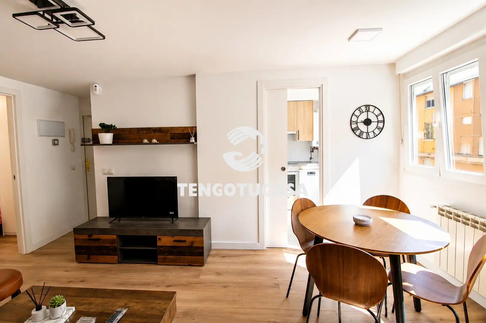 Living room of Flat for sale in Madrid  with Air Conditioner, Furnished and Oven