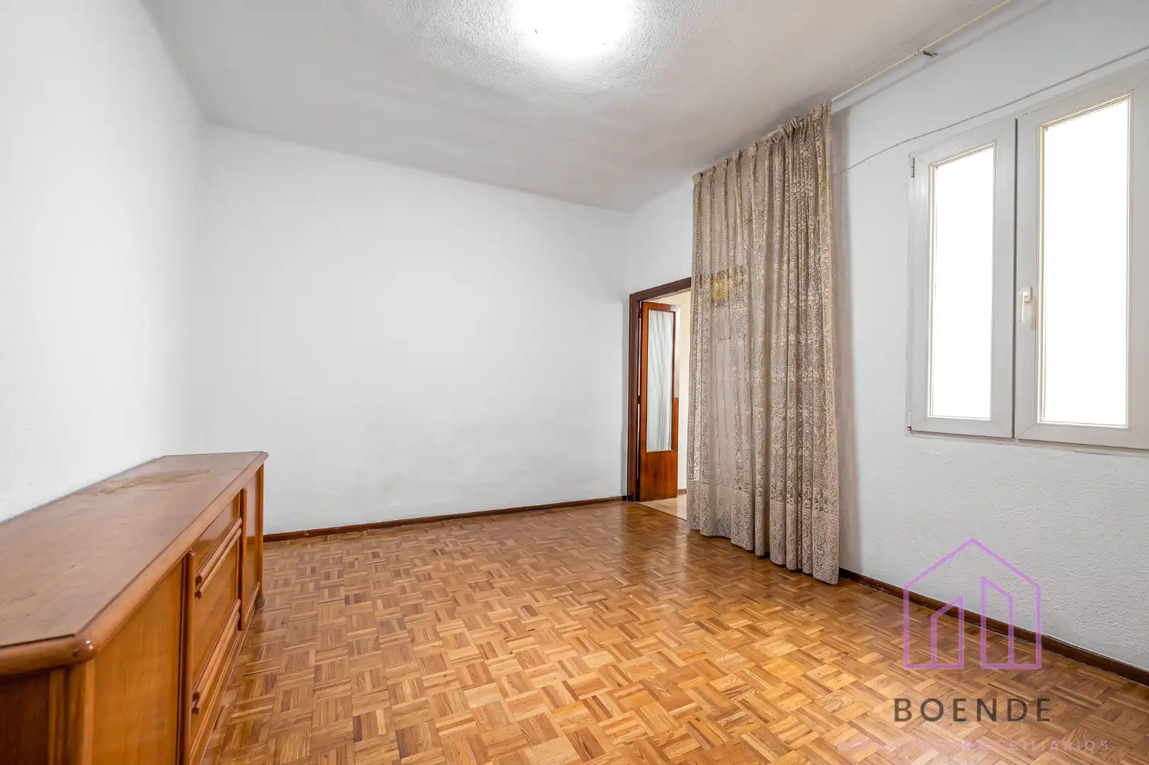 Flat for sale in Madrid  with Air Conditioner, Heating and Parquet flooring