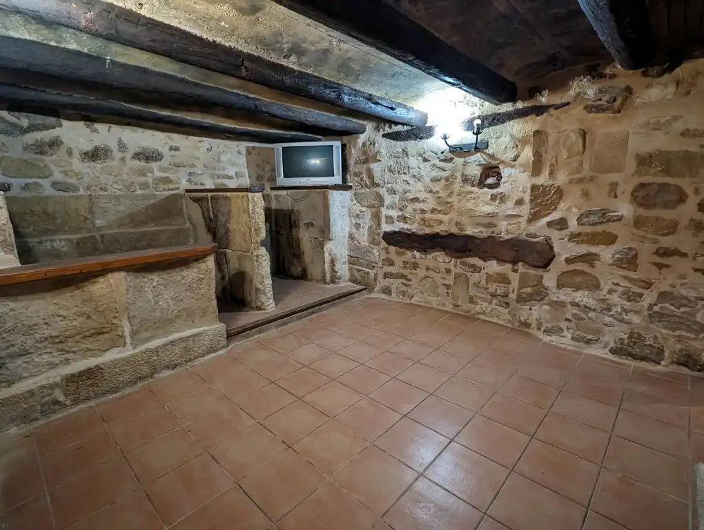 Houses for sale in Cretas  with Terrace, Storage room and Balcony