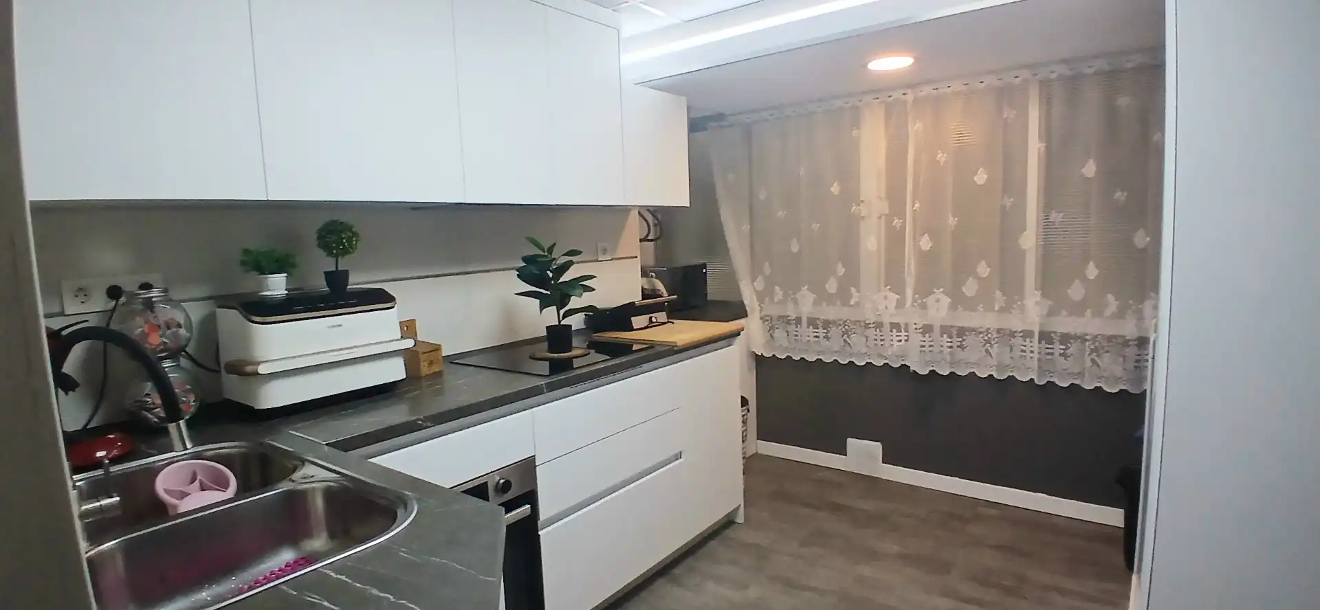 Kitchen of Flat for sale in  Almería Capital  with Air Conditioner, Private garden and Terrace