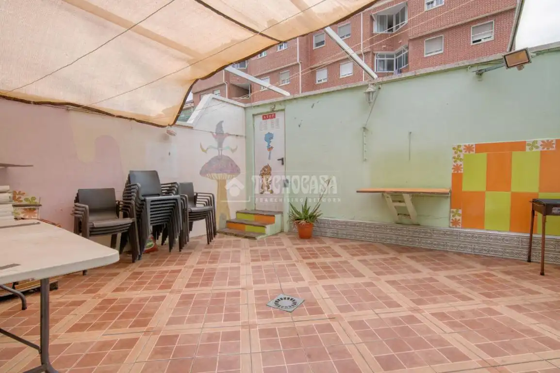 Terraza de Casa adosada en venta en Valladolid con Calefacción, Parquet y Balcón