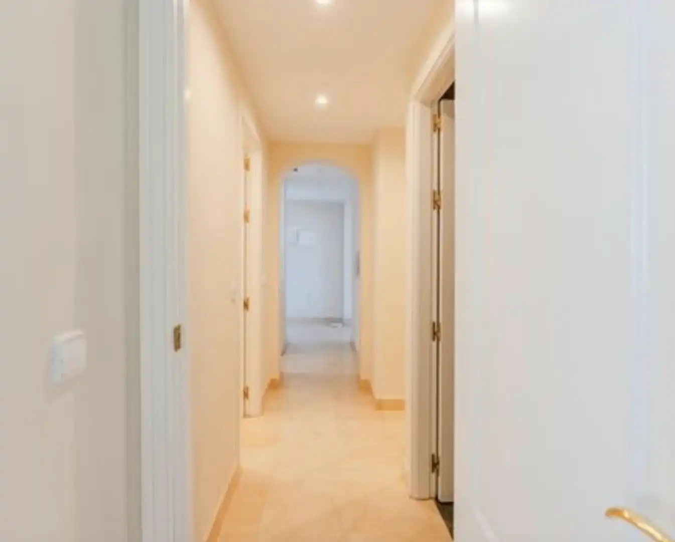 Maisonette zur Miete in Benahavís mit Klimaanlage, Heizung und Terrasse